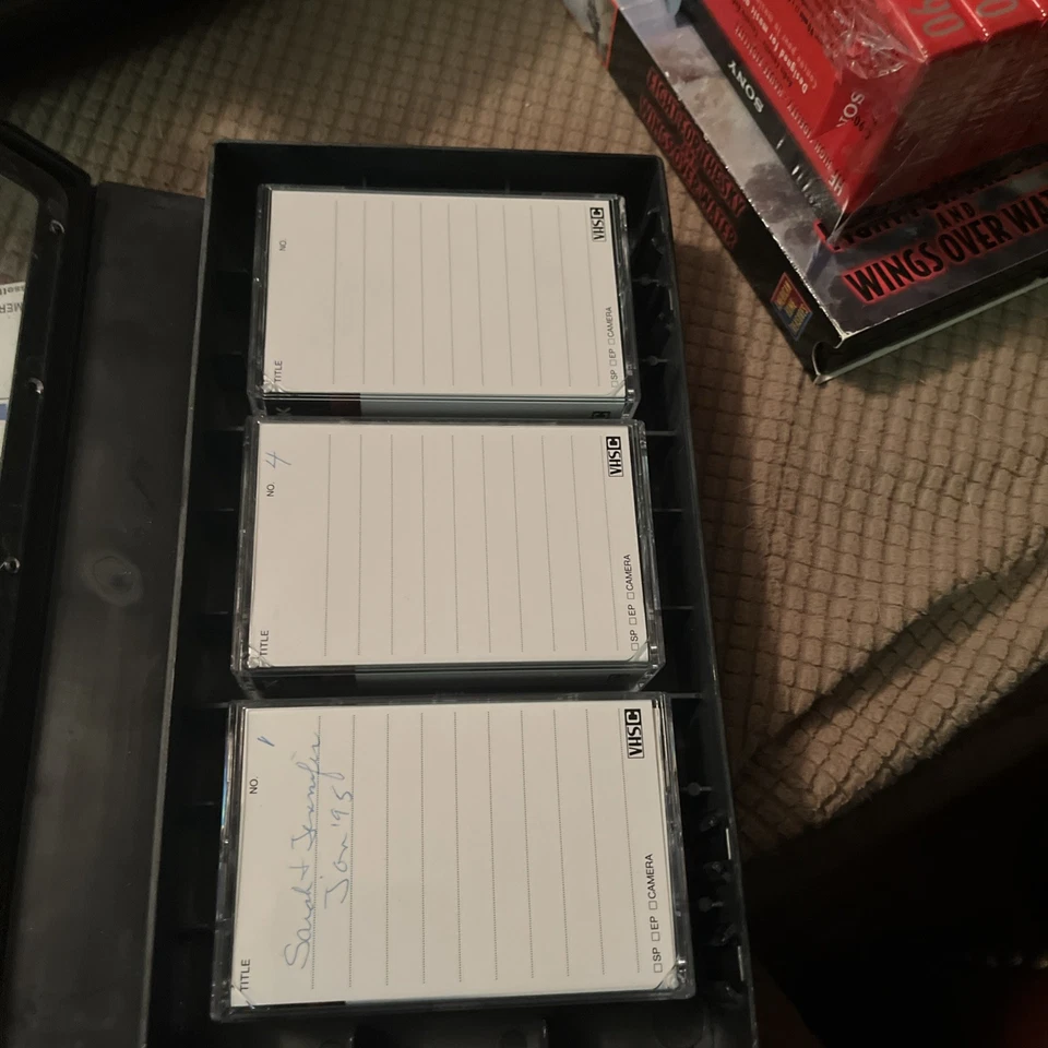 Estojo de videoteca TDK e 3 VHS-C - Imagem 2 de 4