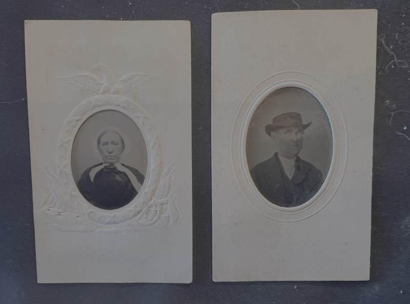 CIVIL WAR CONFEDERATE WOMAN IN WAR THEME PATRIOTIC SLEEVE TINTYPE PHOTO + Man
