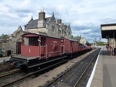 Foto A2 Güterwagen im Bahnhof Wansford Sibson \/TL0997 Teil der Nen um 2015