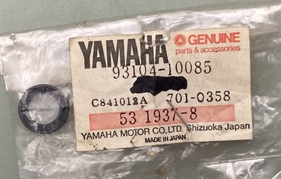 8/10.11 あみ様 New Genuine Yamaha 93104-10085 Oil, Seal, So-Type 93104-10085-00