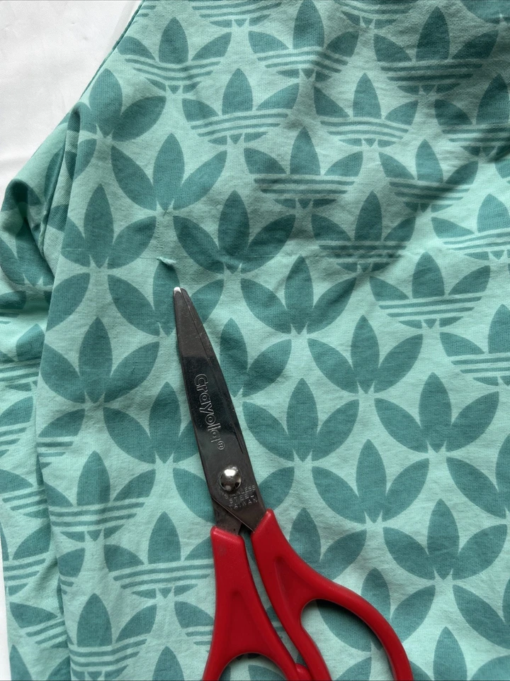 Bañador Adidas Para Hombres Forrado en Malla Nylon Mono Estampado Completo Verde Board Shorts Foto 2 de 4