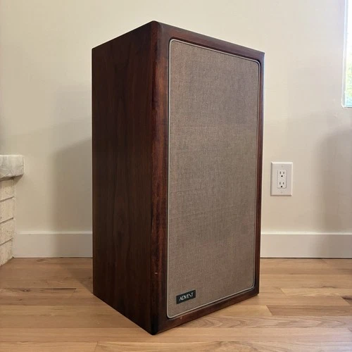 Vintage MCM Advent NLA (A4) Bullnose Walnut Speakers *Clean! *Refoamed! image 2