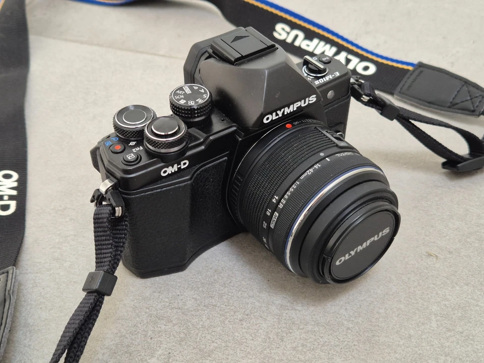 Olympus OM-D E-M10 Mark II, foto 1 di 5