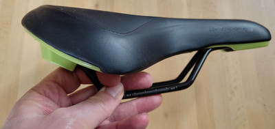 Fahrradsattel Cube Natural Fit Sequence Memory Foam hell Grün