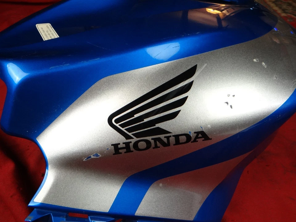 Cubierta del tanque de combustible/tapa de refugio, Honda CBR600RR 2007, 83100-MFJ-A00ZG Foto 2 de 4