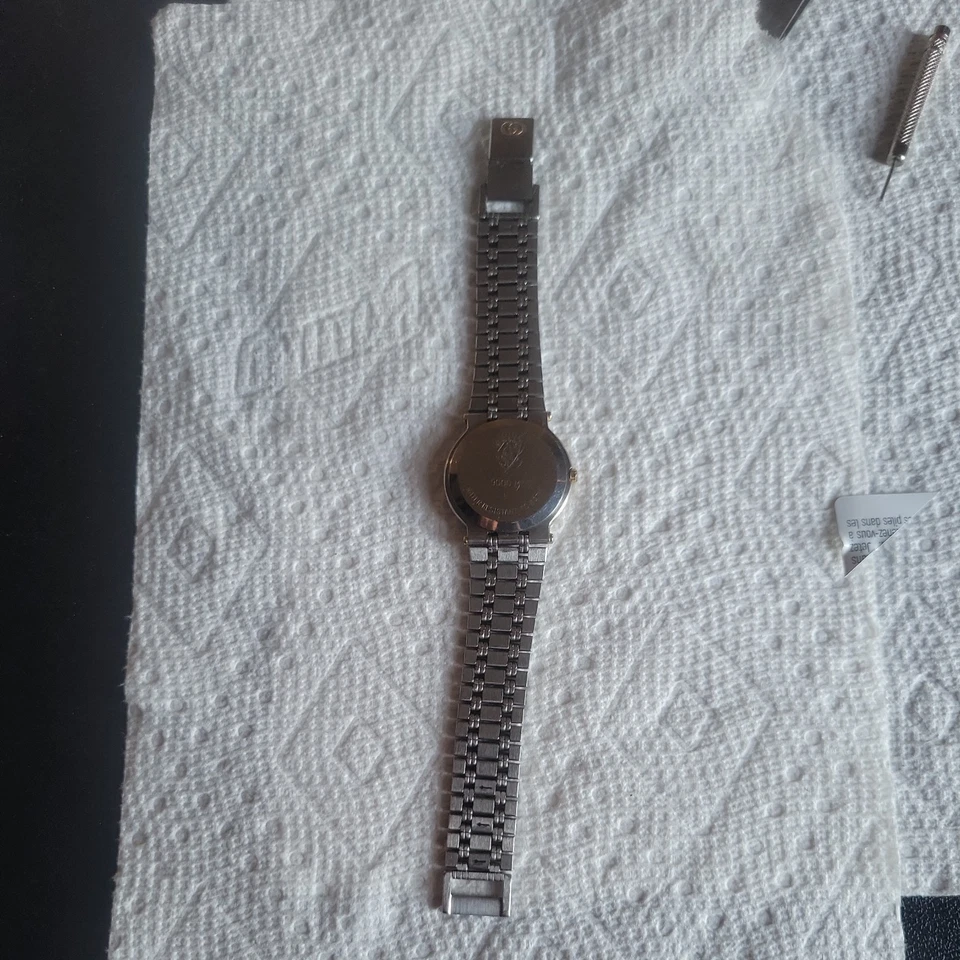 [Near Mint] GUCCI 9000M Vintage Watch GOLD Black Men's Used Working F/S - Image 4 of 4