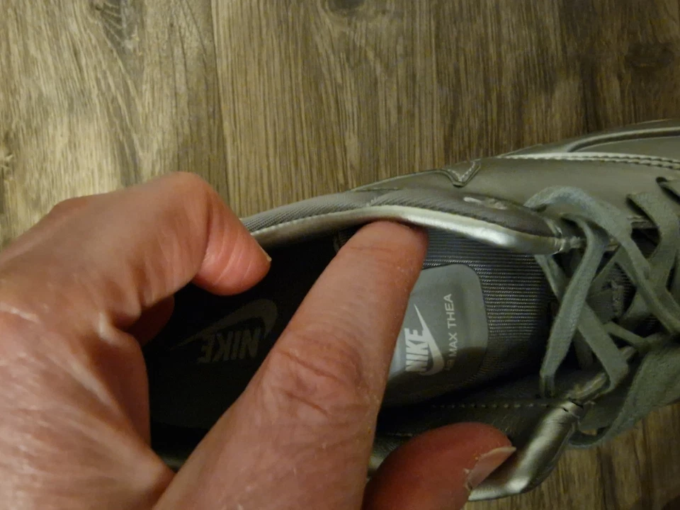 Nike Air Max Thea Metallic Silver 81640-001, Größe 42,5, neu, silber - Bild 2 von 4