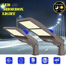 150W 320W LED Parking Lot Light Dusk to Dawn Commercial Shoebox Street Light