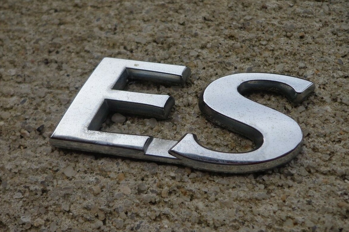 Mitsubishi ES emblem badge logo Lancer Diamante Galant OEM Genuine Original