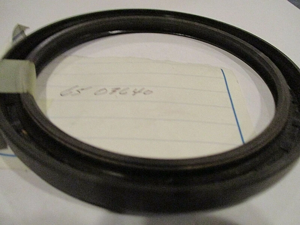 Уплотнение заднего коленчатого вала BMW, 2002, Tii, 320, 318, 2800, 735, 633, ECT. - Изображение 2 из 2