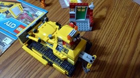 LEGO CITY: Bulldozer (60074)