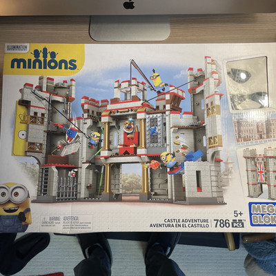 Mega Bloks Minions Castle Adventure CNT39 786pcs Open Box Sealed Bags
