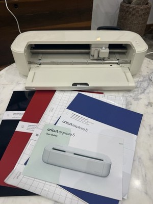 Cricut Explore 5 Smart Electronic Die Cutting Machine Starter Bundle, Cream