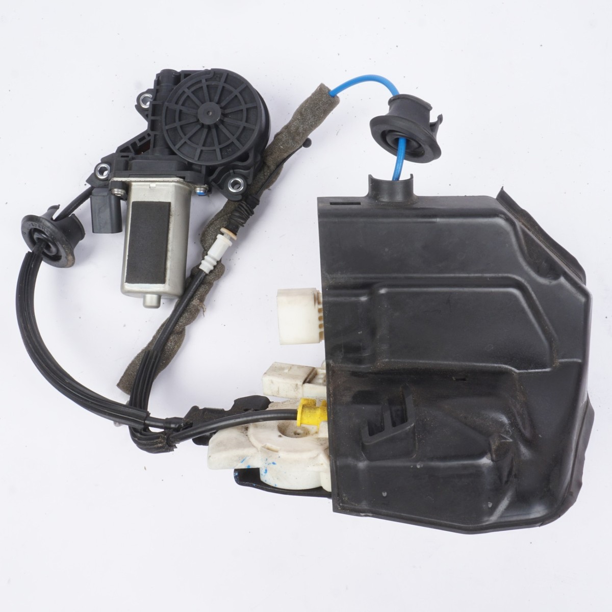 2011 - 2018 AUDI A8 QUATTRO REAR LEFT DOOR LOCK LATCH ACTUATOR OEM