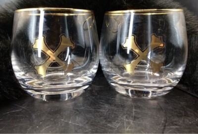 BUMBU RUM CO. 十字架型 ショットグラスディスプレイ NEW Bumbu Rum Cocktail Glasses Gold Crossbones Lowball Rocks Set