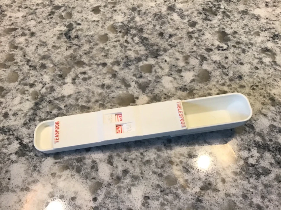 Vintage Rarely Seen USA Made Calaware Brand Sliding Adjustable Measuring Spoon - Image 3 of 4