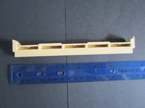 Vintage, Geobra, PLAYMOBIL,Victorian Mansion,5300, PART (WALL CONNECTOR CORNER) - Picture 3 of 4