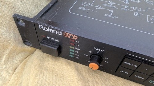 Roland SDE-3000A Digital Delay Echo Effect Processor — Tested - Picture 6 of 8