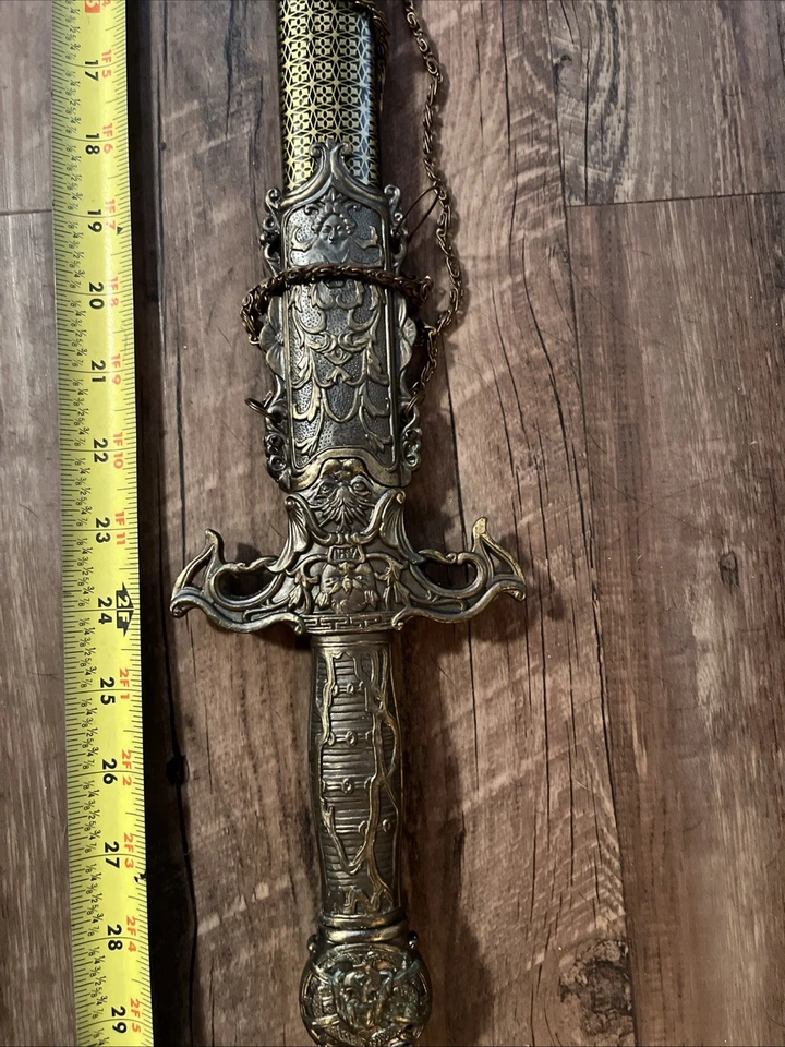 Espada daga de acero inoxidable de 29 pulgadas con vaina de metal ornamentada Fantasy Fencing Foto 2 de 4