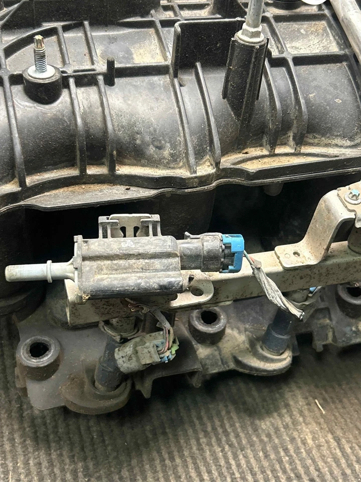 Fits 2007-2008 Chevy Silverado Intake Manifold OEM:12580420 - Image 2 of 4