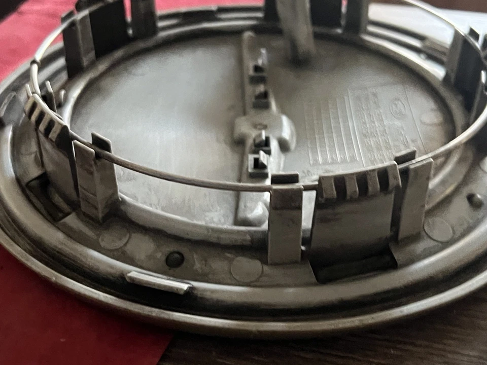 #M (1) 2004-2005 FORD THUNDERBIRD SILVER Center Cap    4W63-1A096-DC - Изображение 4 из 4