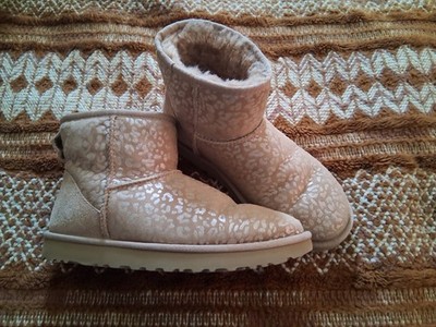 UGG Classic Mini Snow Leopard Beige Suede Pull On Ankle Bootie for Women Size 8