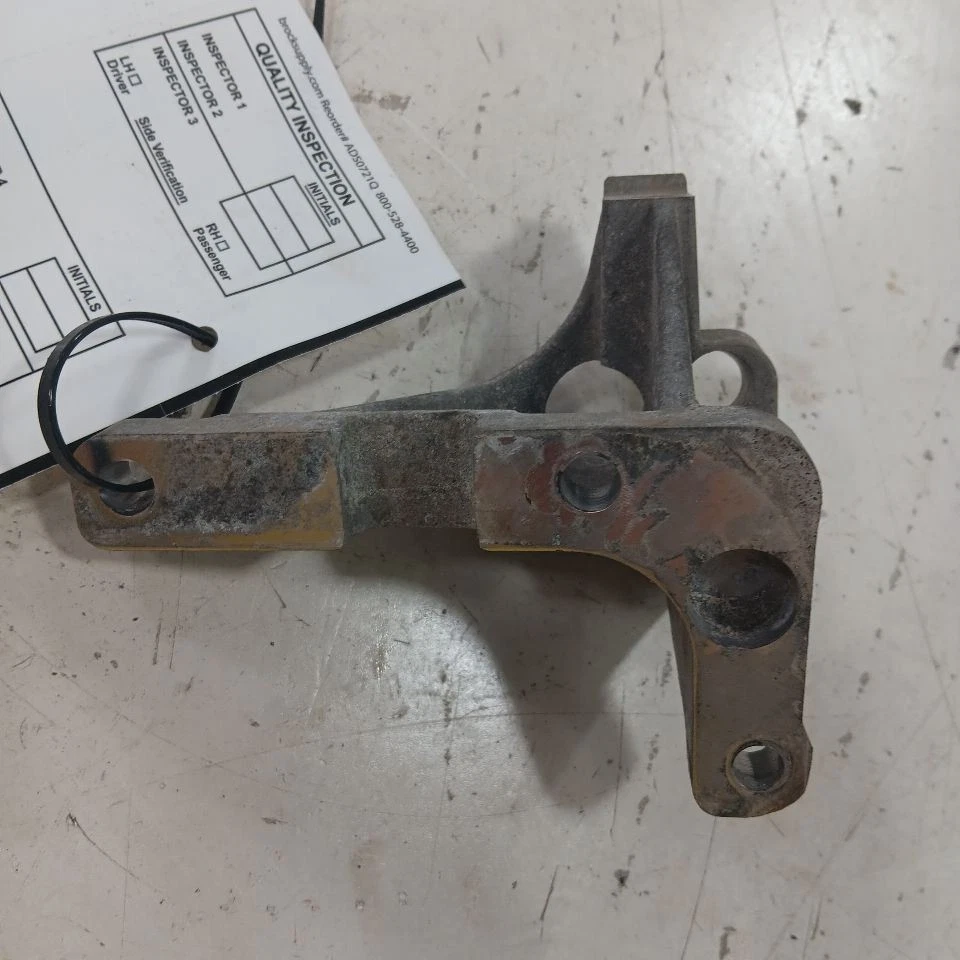 Jeep Renegade 2.4 AC Compressor Mount Bracket 2023 2022 2021 2020 - Image 2 of 4