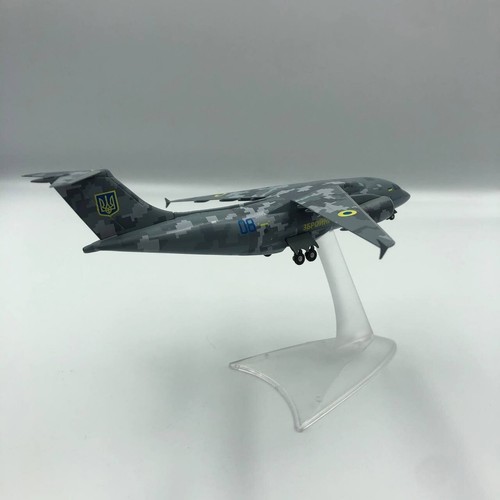 Aircraft model An-178 Antonov 178-100P Ukrainian Armed Forces “08” scale 1/200 - Picture 11 of 13