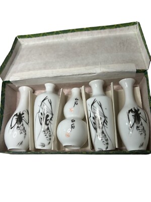 Jing De Zhen Fine Porclain Vases With Qi Baishi Painting Set of 5 In Box MIS317