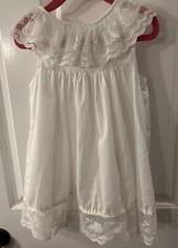 VINTAGE Bryan Little Girl s Size 4 White Swiss Dot Lace Trim Pinafore Dress EUC