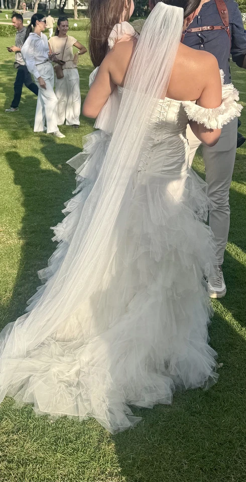 Vestido de novia Cymbeline Designer talla 6-8-10 corsé  Foto 4 de 4