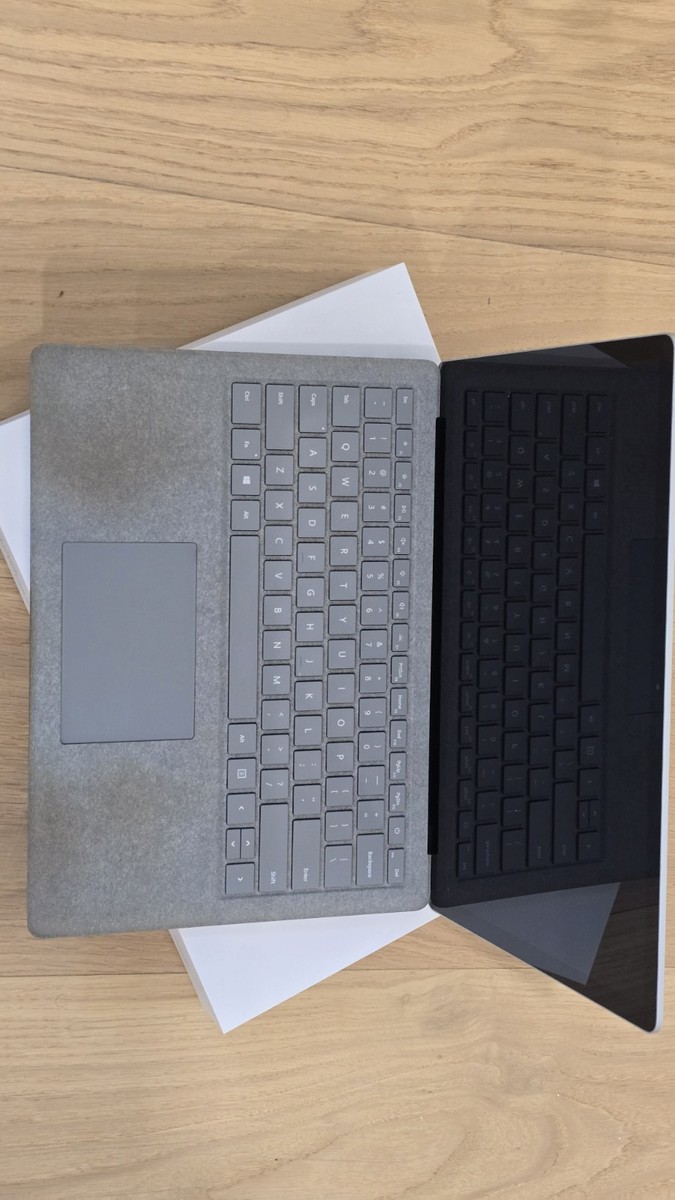 Microsoft Surface Laptop 13.5