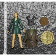 Pirates of The Caribbean 1/18 Elizabeth Swann 3.75 Inch Collectible Figure