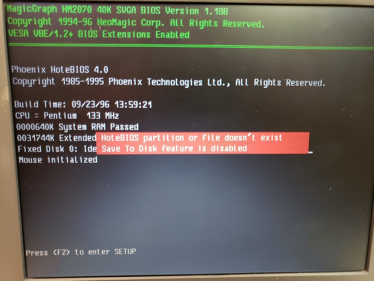 Vintage Hitachi Pentium 133MHz E133DN Win98 Laptop 32MB 2.1GB HDD