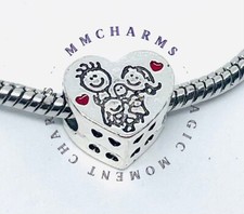 FAMILIENHERZ Europäischer Anhänger & Geschenkbeutel - Silberfarben - Mama Papa Schwester Baby