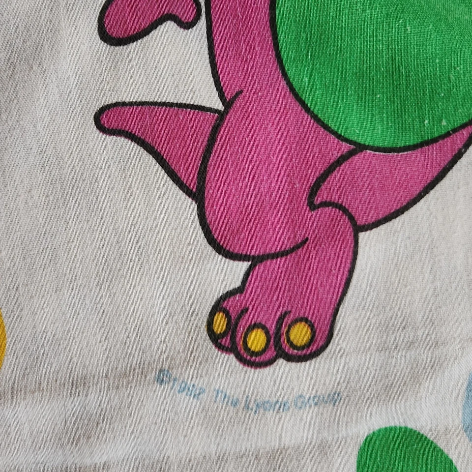 Sábana plana Barney para niños pequeños vintage púrpura dinosaurio ropa de cama 1992 Lyons Group 44x67 Foto 3 de 4