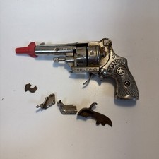 RARE VINTAGE HUBLEY "DANDY" POLICE 38 CAST IRON CAP GUN FOR PARTS OR REPAIR.