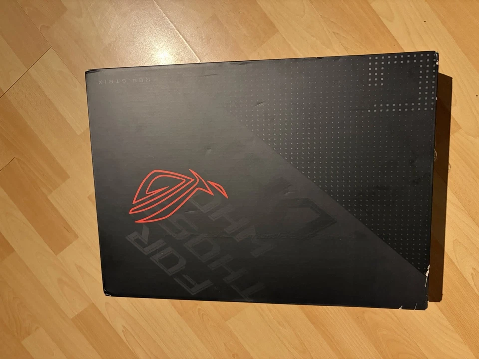 Asus ROG Strix G17 Gaming Laptop Ryzen 9 7940HX, RTX 4060, 16GB RAM, 1TB SSD - Bild 2 von 4