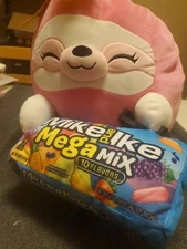 Zuru Snackles Plush 14” SUSIE Pink Sloth with Mike and Ike’s Mega Mix