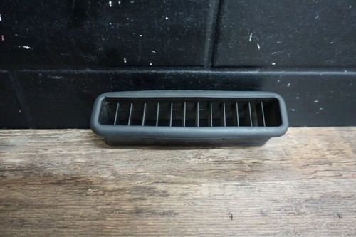 PORSCHE CAYENNE 955 ARMATURENBRETT LUFTSTROMBLENDE LINKS BEIFAHRERSEITE 2007 7L0