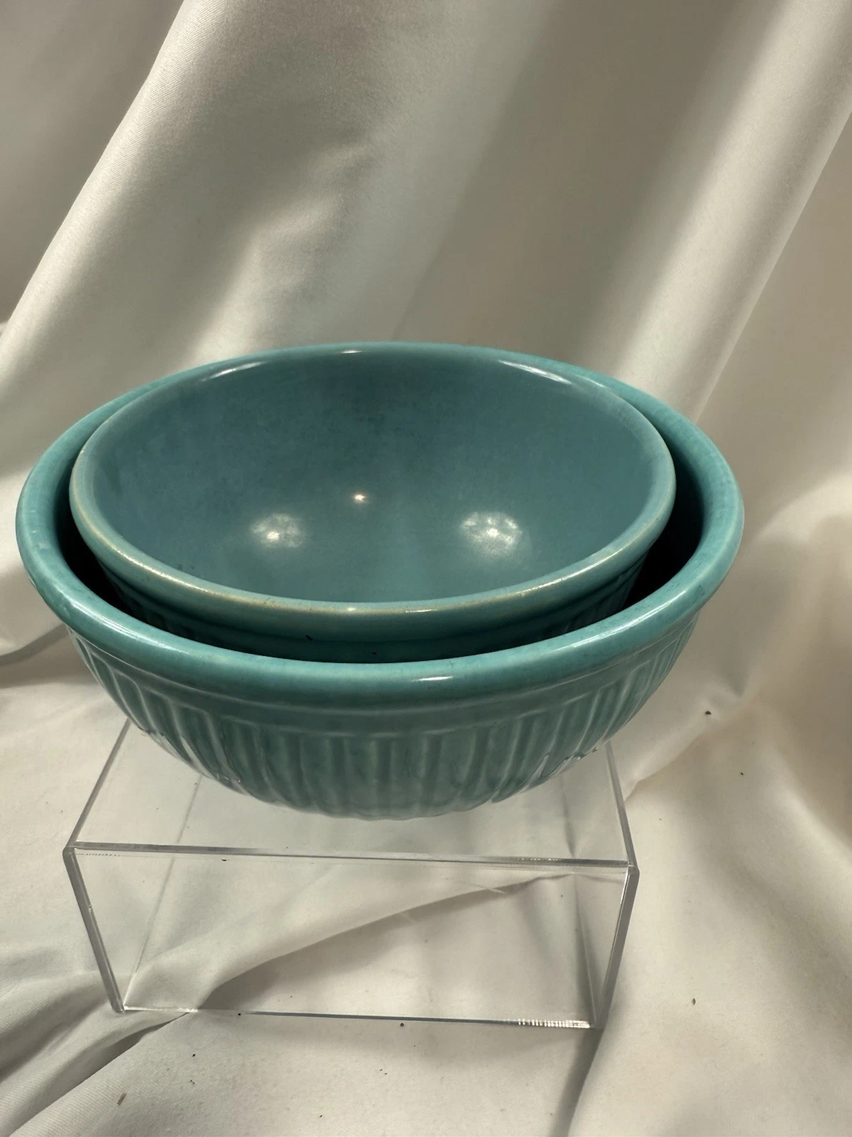 Vintage Set Of 2 Turquoise Color Pottery Mixing Bowl Vertical Rib Design 7” 6”