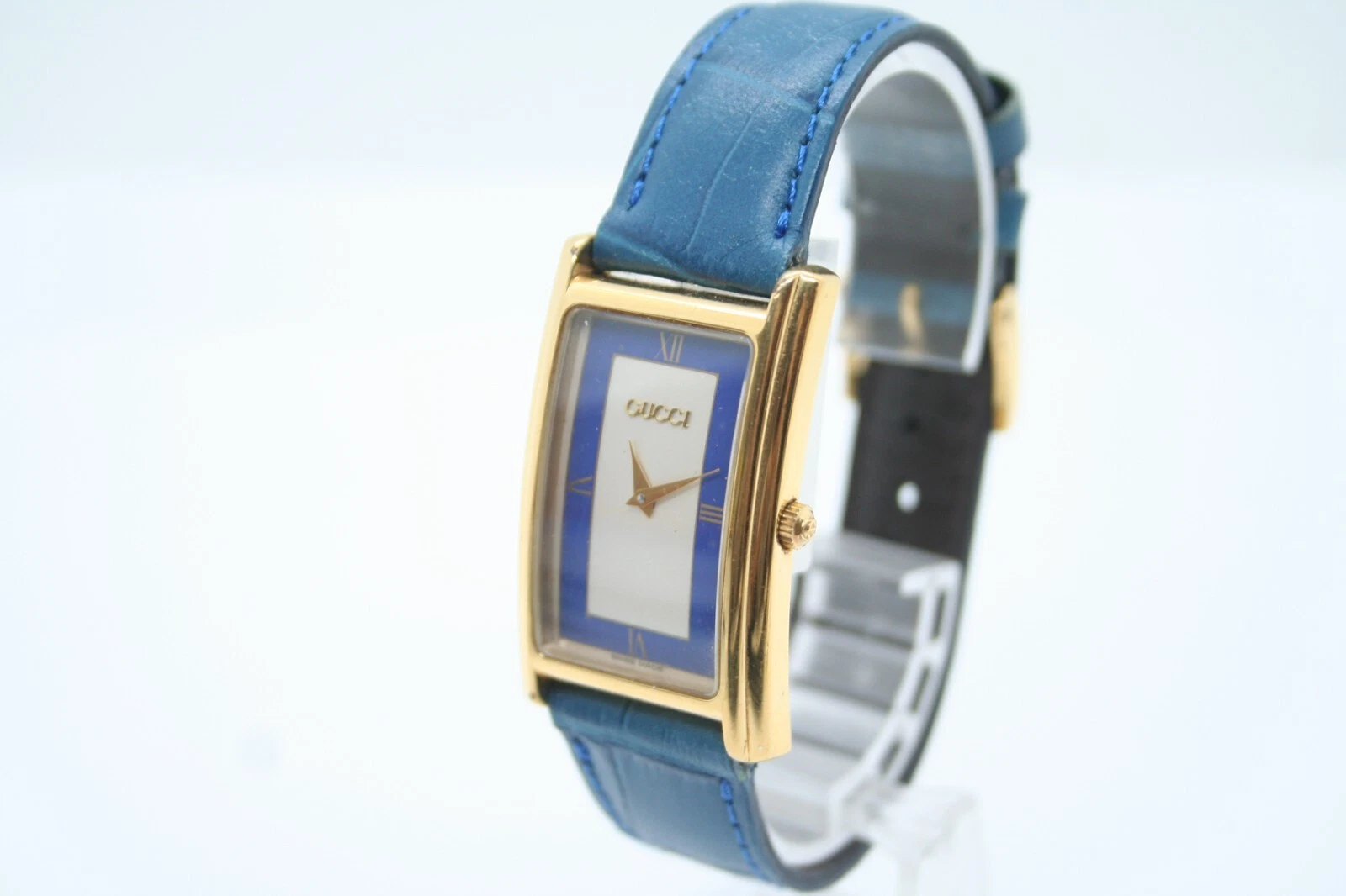 Gucci 2600M quartz plaqué or rectangulaire bleu garçons du JAPON