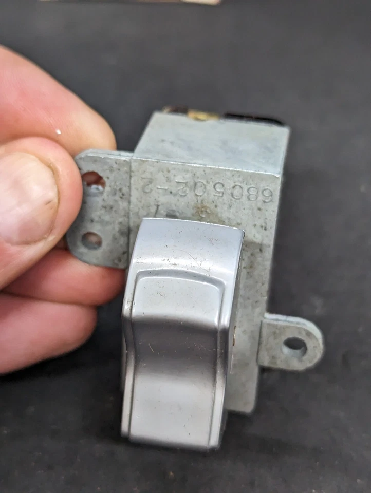 NORS 1969 1970 CHRYSLER 300 NEWPORT NEW YORKER TOWN & COUNTRY HEADLIGHT SWITCH - Image 4 of 4