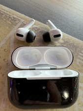 Apple AirPods Pro 1st generation w. Lightning Charging Case - White SR