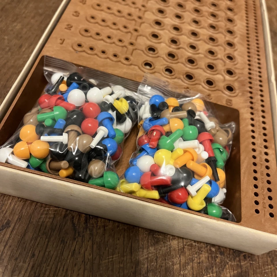 Vintage 1975 Invicta Deluxe Mastermind Game - Larger Version Of Original - Image 3 of 4