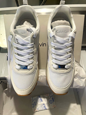 Calvin Klein Low Top Athletic Sneakers White Lace Up Solid Logo KC CARLLA5