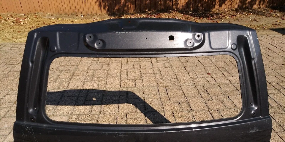 2015-2020 Chevy Tahoe/Suburban GMC Yukon/Yukon XL Liftgate 84525978 OEM - Изображение 2 из 4