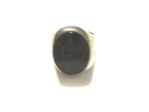 Silberring mit rotem Stein & schwarzen Punkten (925er) OM3746
