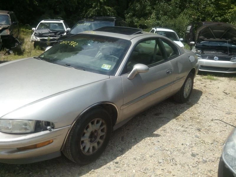 Rejilla compatible con 95-99 Riviera 1412152 Foto 3 de 4