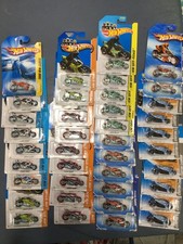 HOT WHEELS CANYON CARVER MOTORCYCLE COLLECTIO...